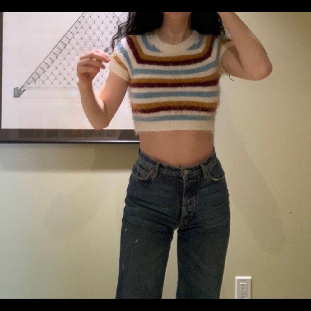 Fuzzy cropped sweater